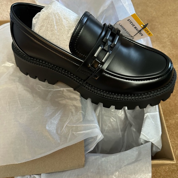 Steve Madden Ladies Chunky Black Platform Loafer NIB - Picture 14 of 14